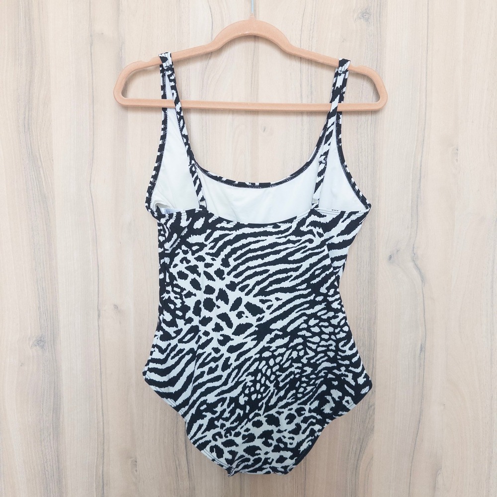 DKNY One‎ Piece Swimsuit Size 12 Black White Zebra Animal Resort Coastal Chic - Picture 4 of 6